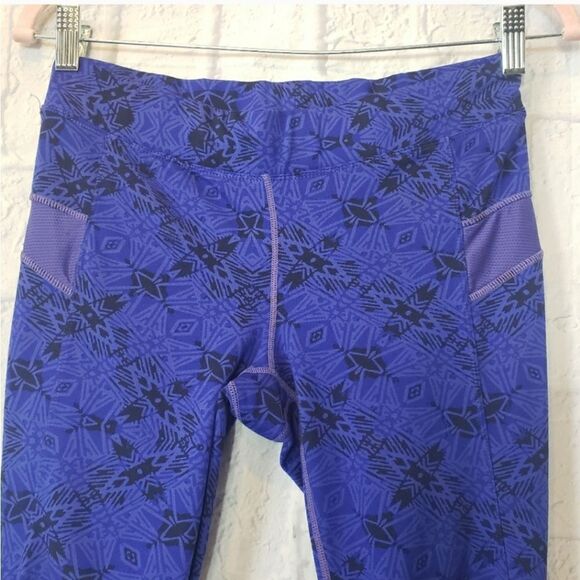 ATHLETA Capri Style Yoga Activewear Leggings Small - Picture 3 of 6